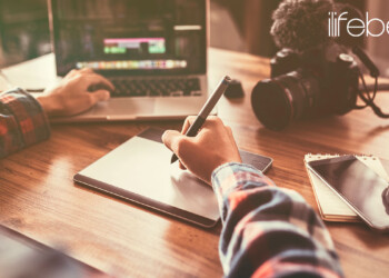 shutterstock music blogger v-log