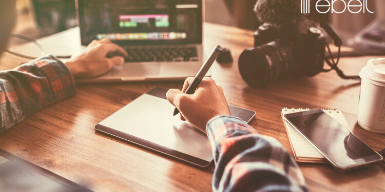 shutterstock music blogger v-log